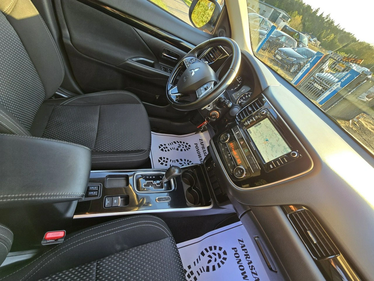 Mitsubishi Outlander - Zdjęcie 24