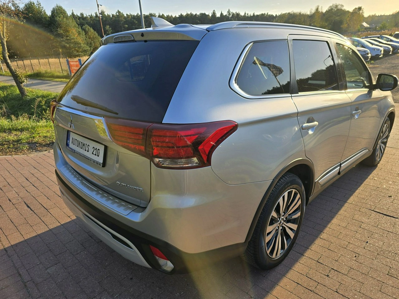 Mitsubishi Outlander - Zdjęcie 8