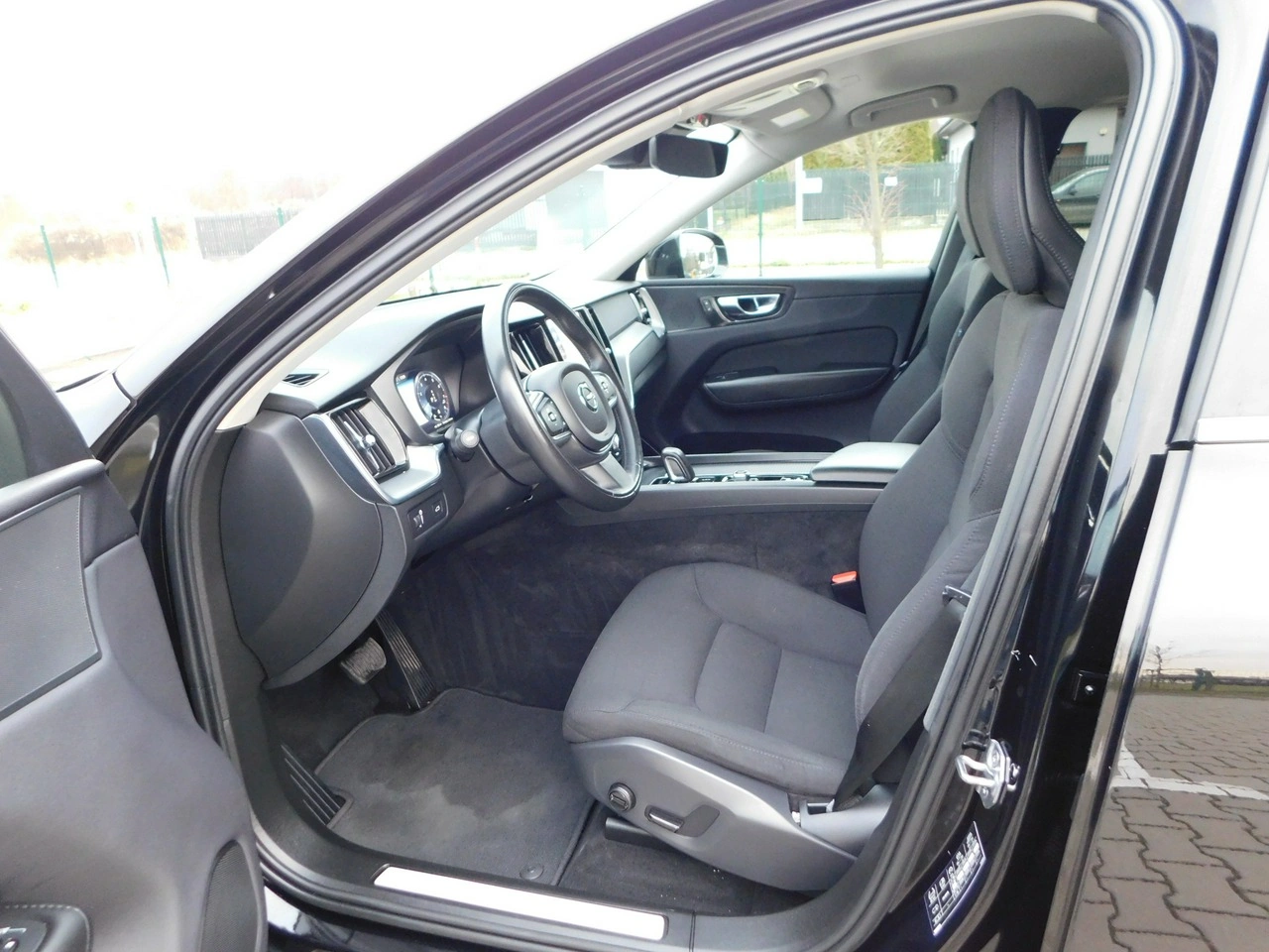 Volvo XC 60 - Zdjęcie 9