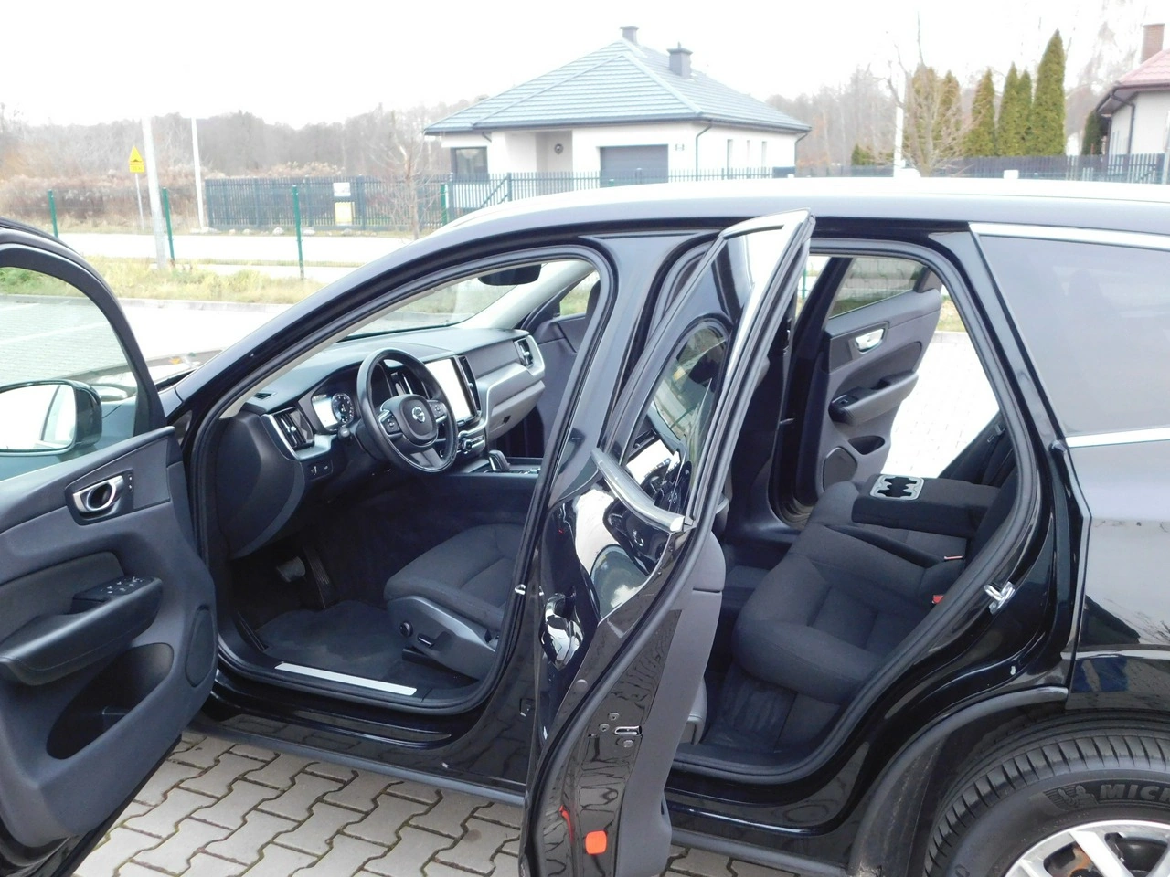 Volvo XC 60 - Zdjęcie 8
