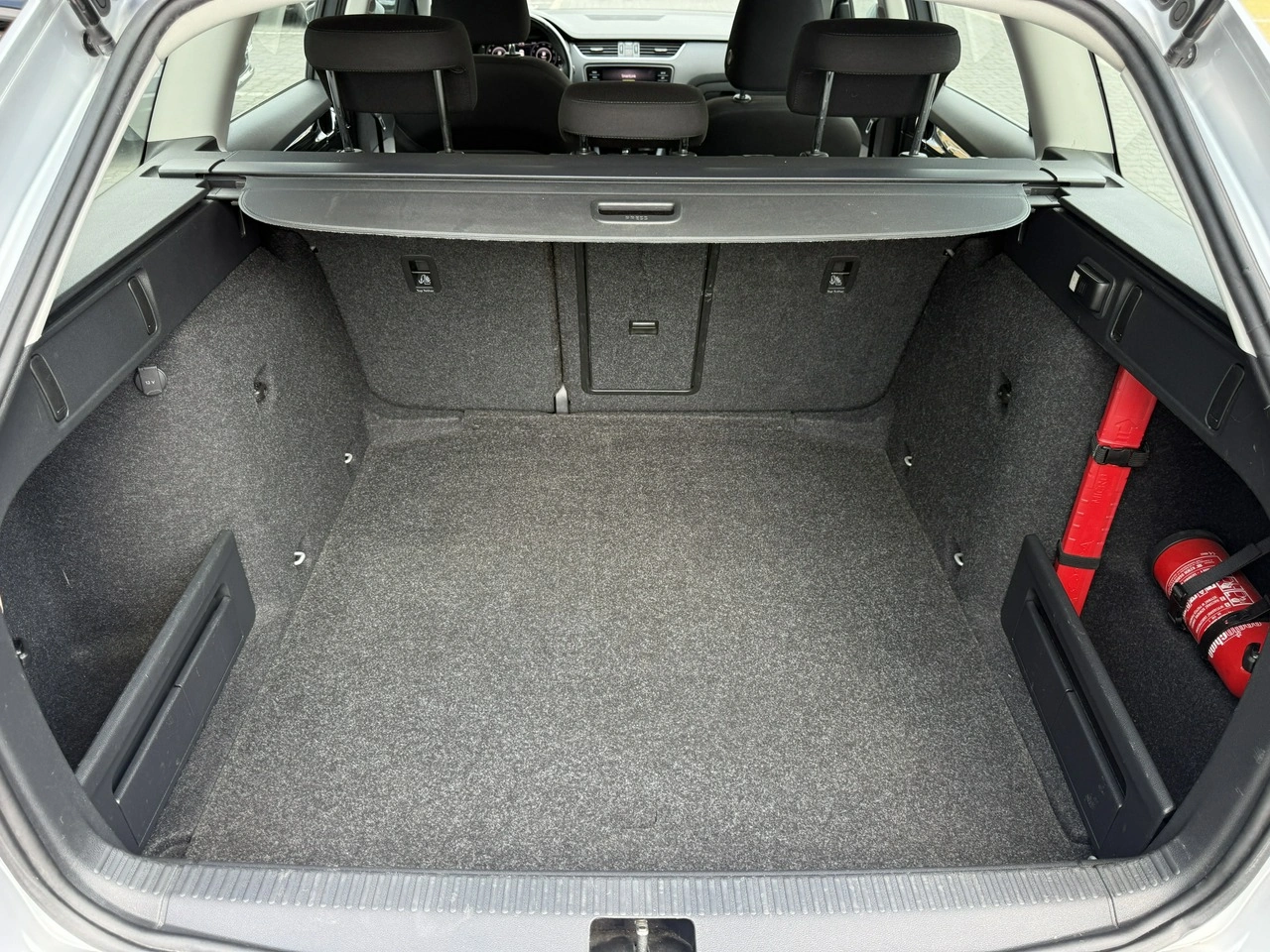 Skoda Octavia - Zdjęcie 33