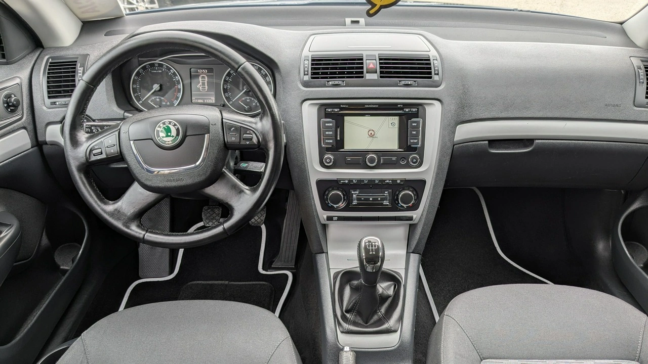 Skoda Octavia - Zdjęcie 23