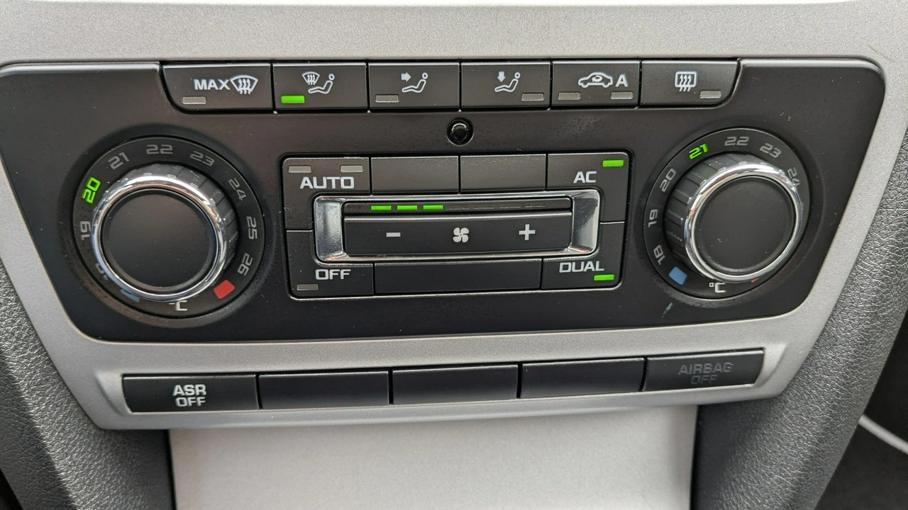 Skoda Octavia - Zdjęcie 24
