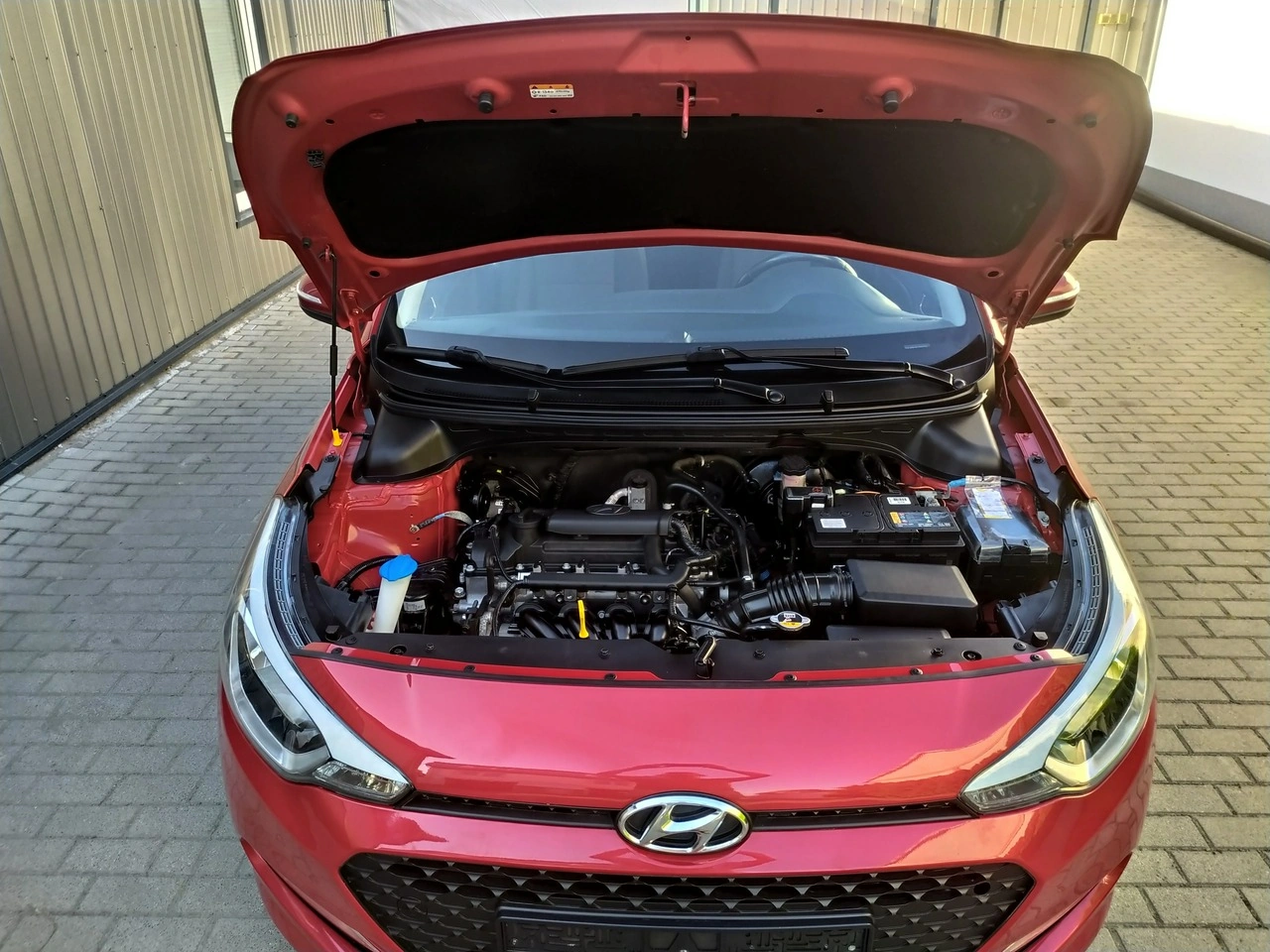Hyundai i20 - Zdjęcie 10