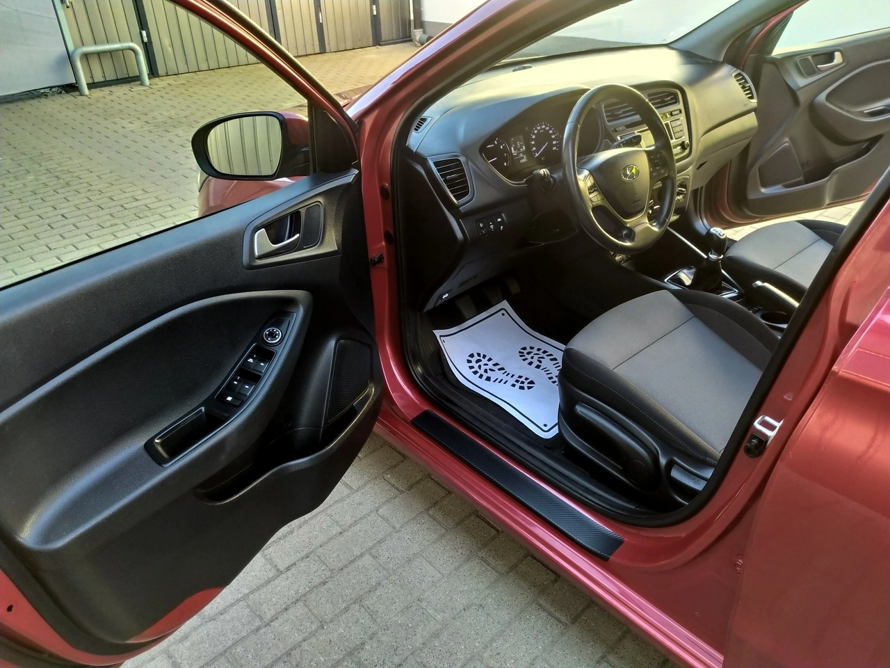 Hyundai i20 - Zdjęcie 12