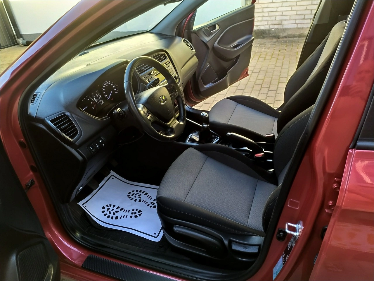 Hyundai i20 - Zdjęcie 14