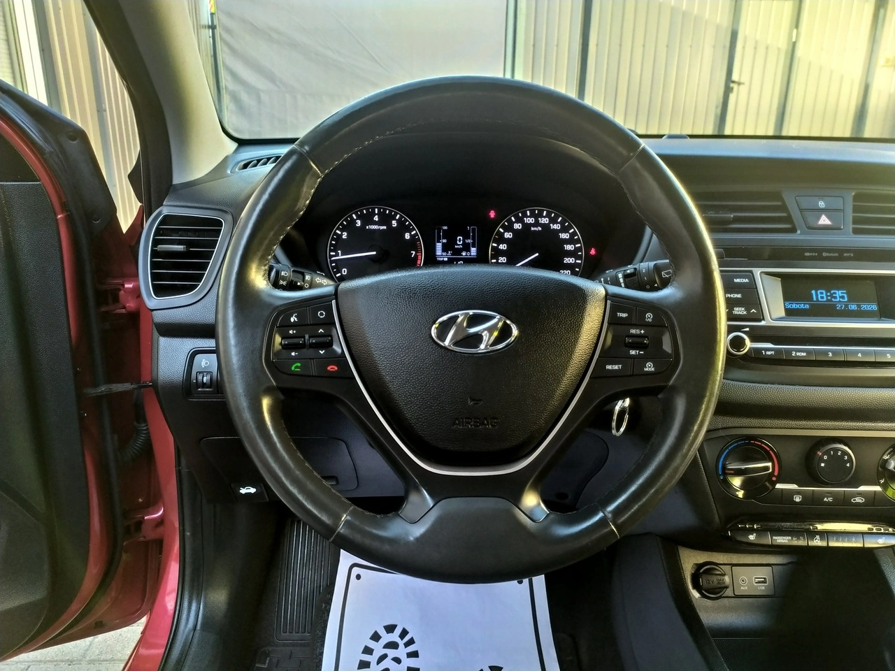 Hyundai i20 - Zdjęcie 16