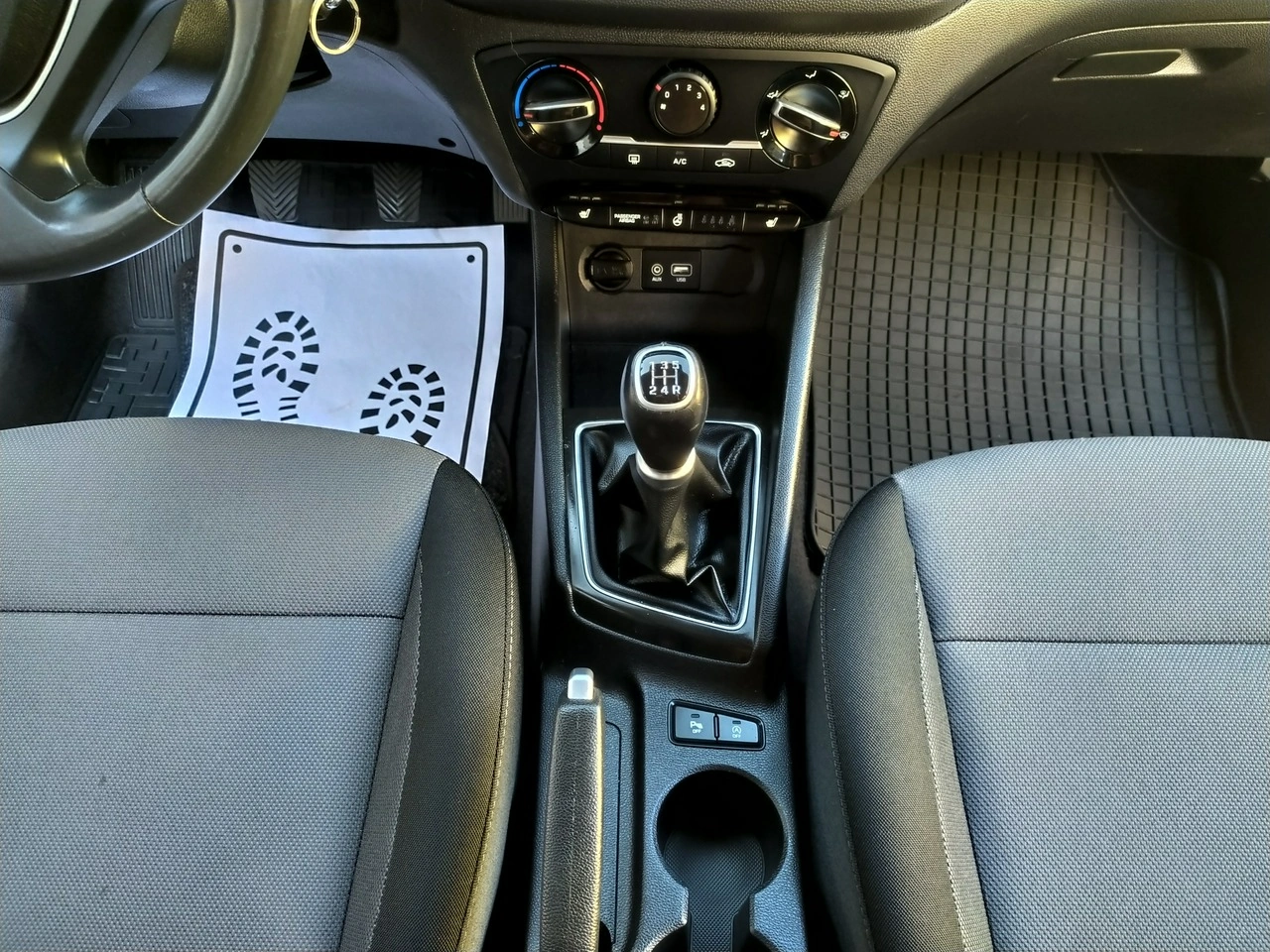 Hyundai i20 - Zdjęcie 19