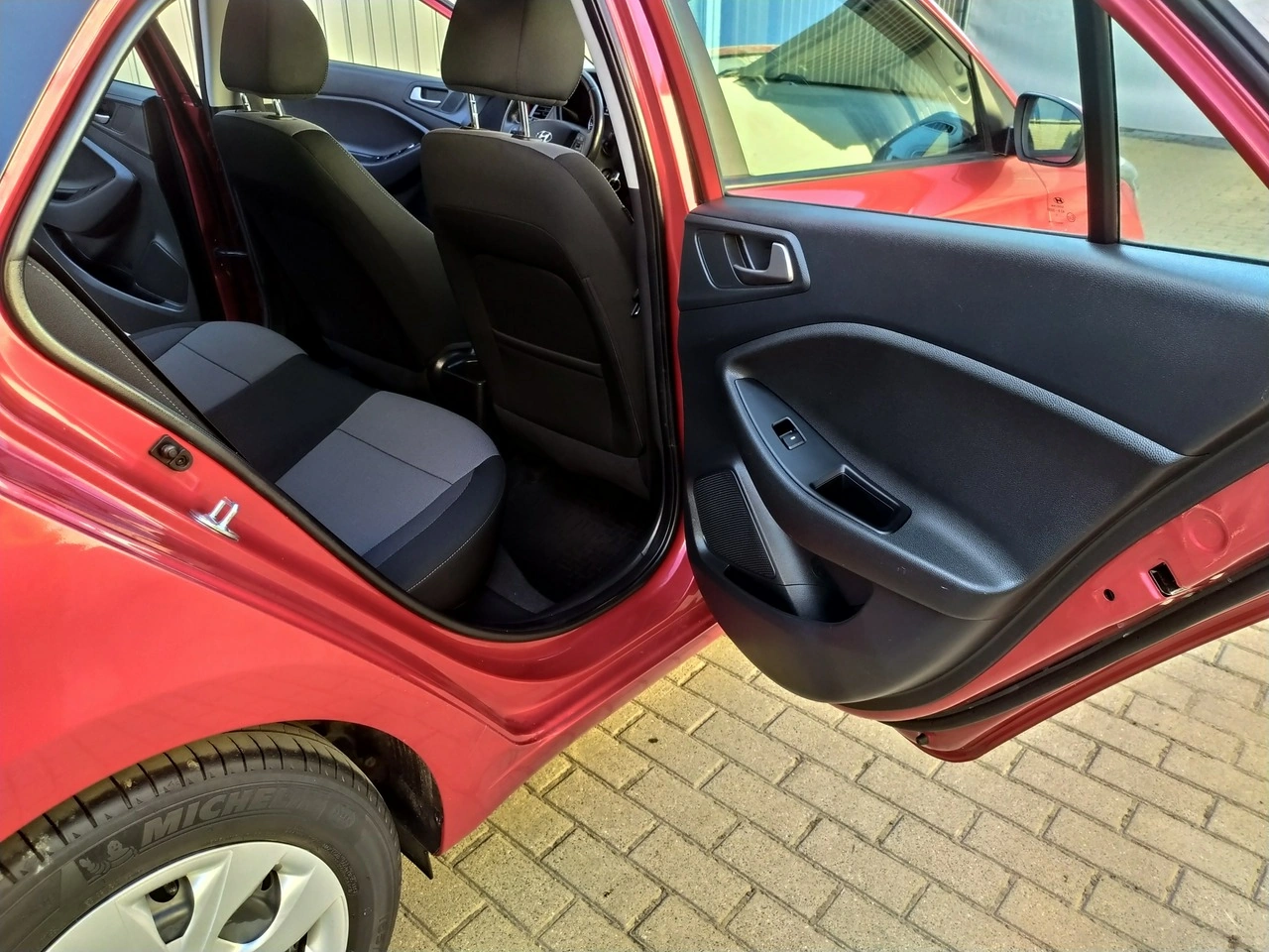 Hyundai i20 - Zdjęcie 22