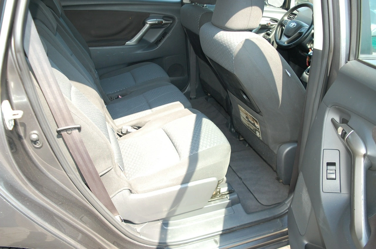 Toyota Verso - Zdjęcie 25