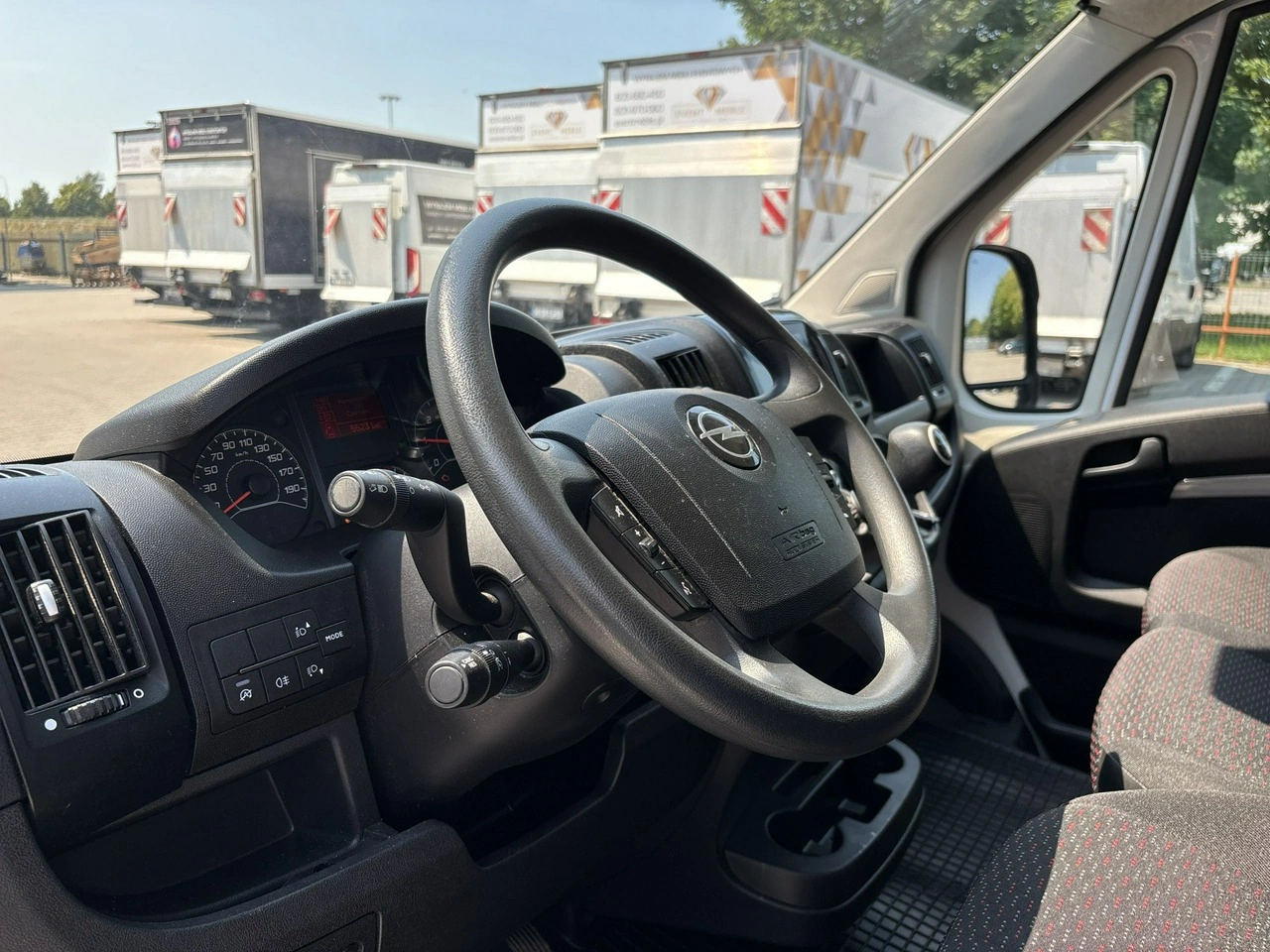 Opel Movano - Zdjęcie 11