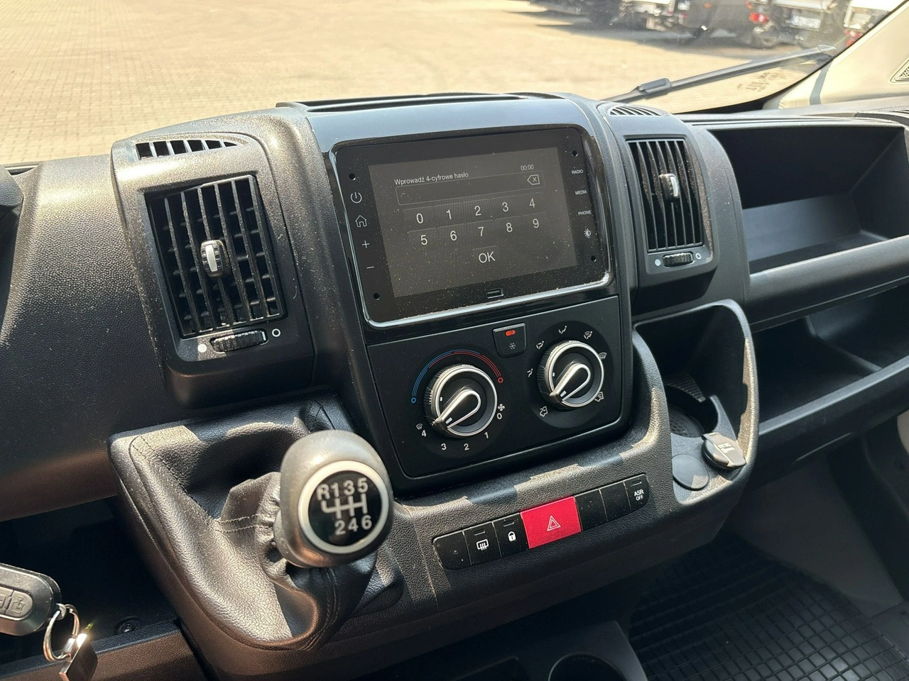 Opel Movano - Zdjęcie 17