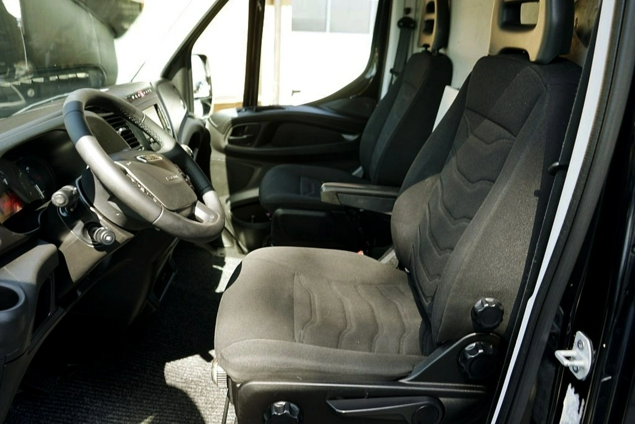 Iveco Daily 35S13 - Zdjęcie 13