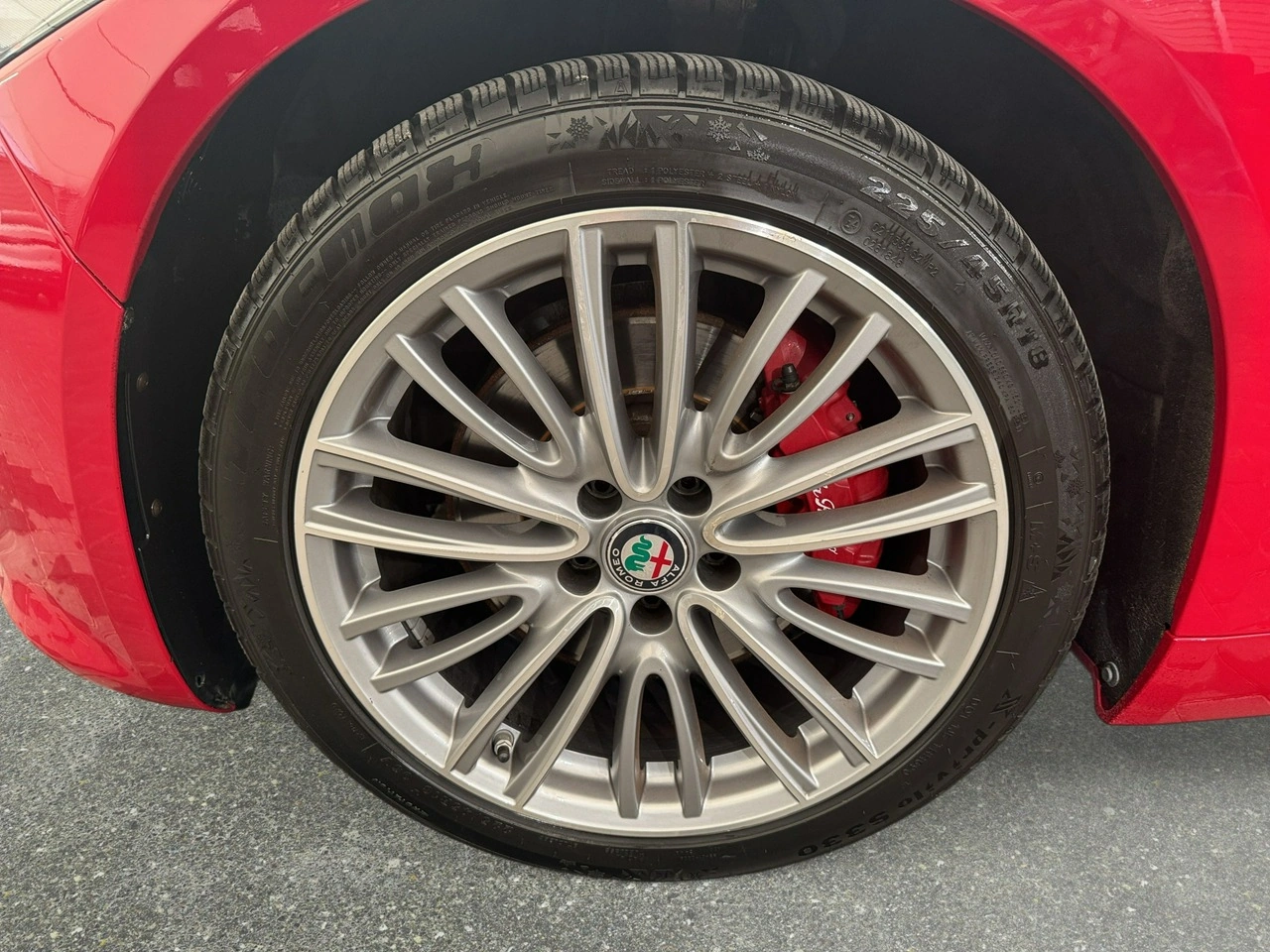 Alfa Romeo Giulia - Zdjęcie 9