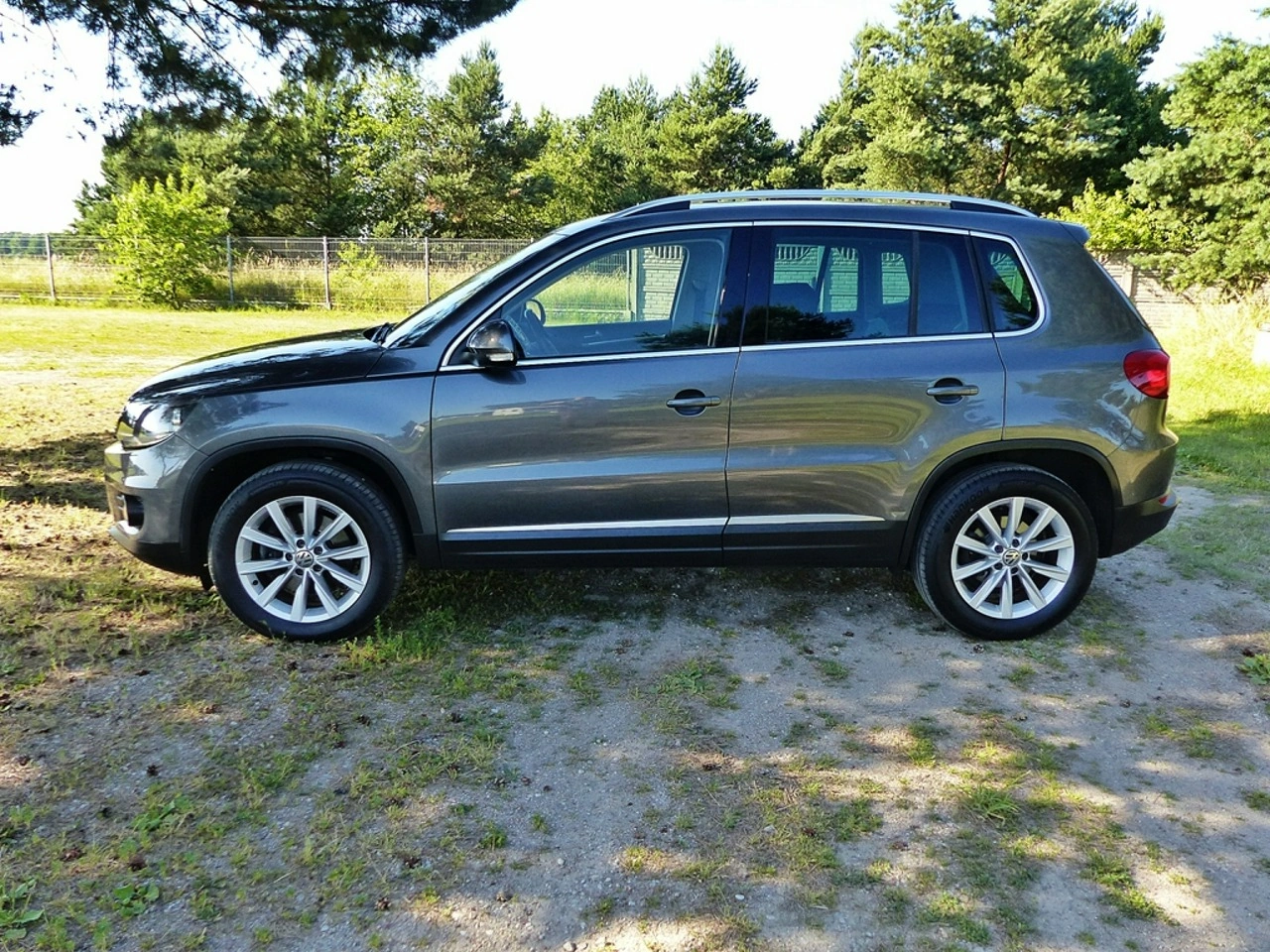 Volkswagen Tiguan - Zdjęcie 12