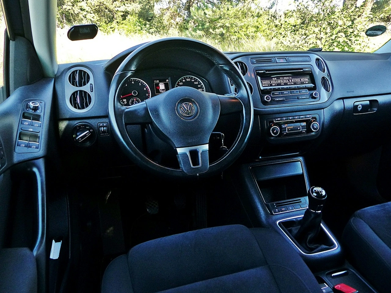 Volkswagen Tiguan - Zdjęcie 35