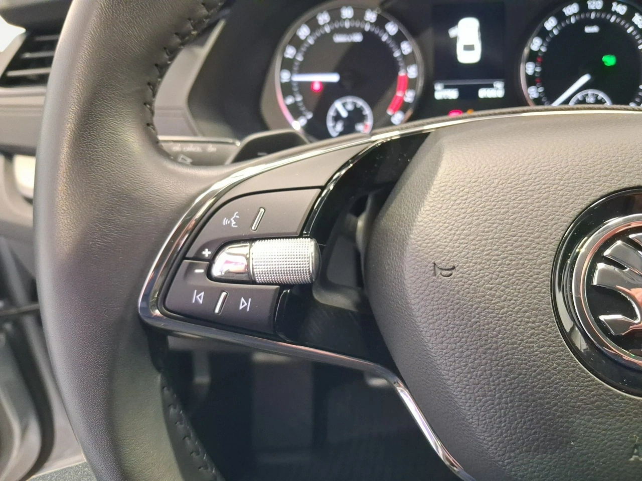 Skoda Octavia - Zdjęcie 13