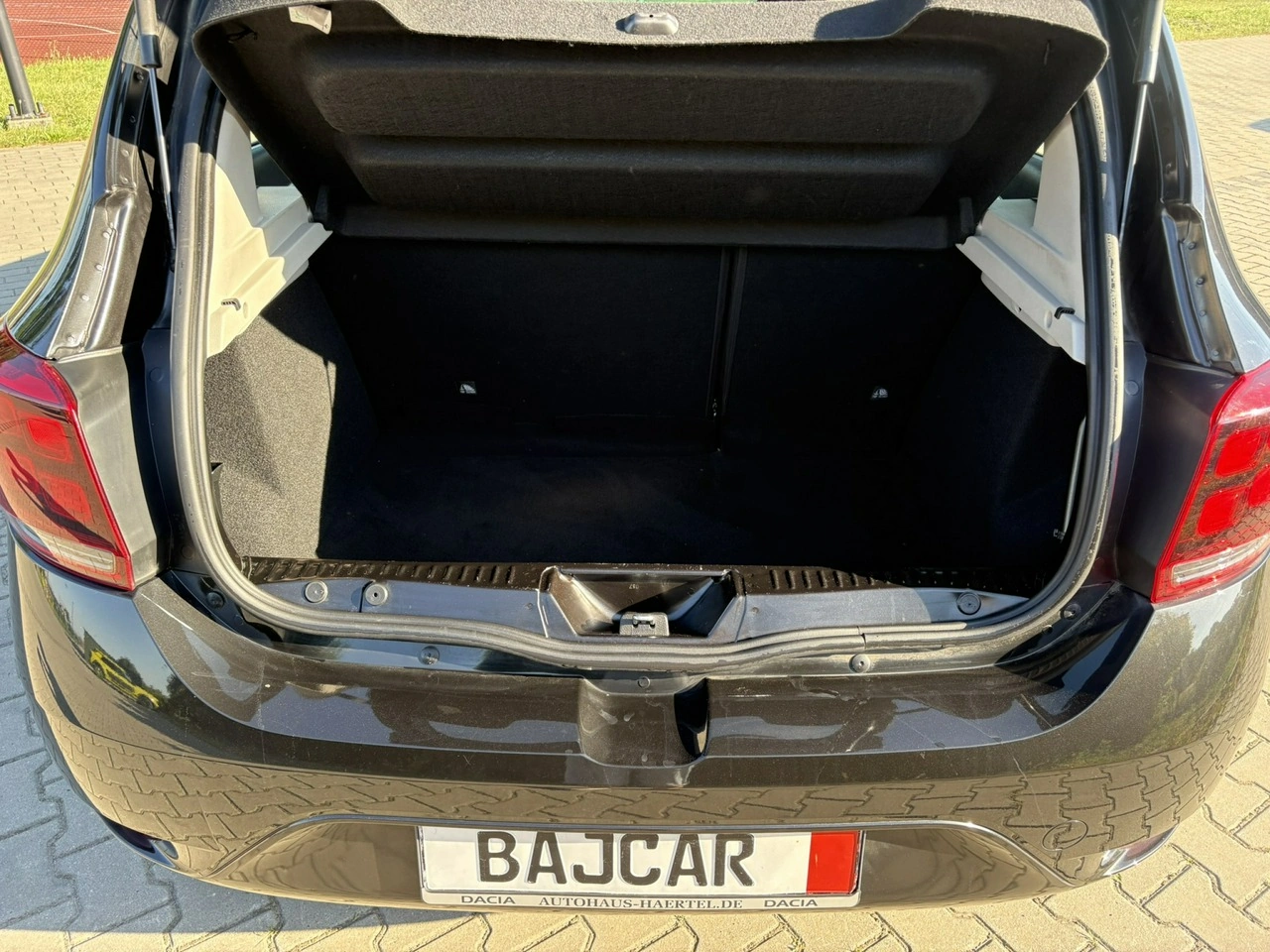 Dacia Sandero - Zdjęcie 9