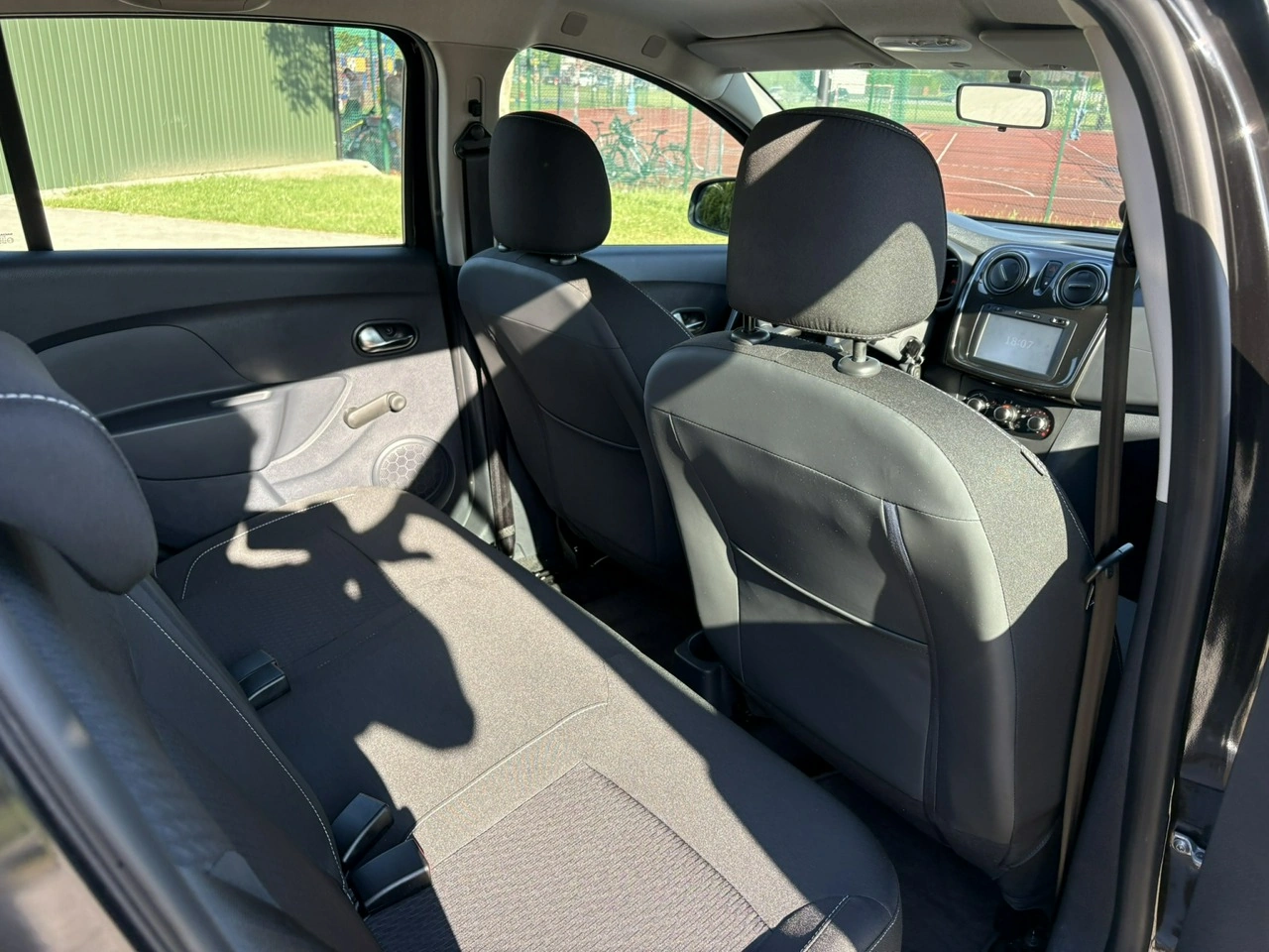 Dacia Sandero - Zdjęcie 10