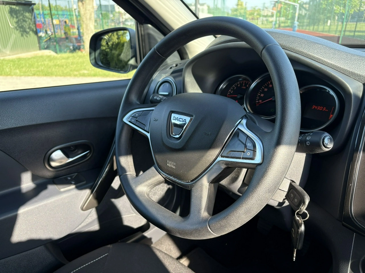 Dacia Sandero - Zdjęcie 12