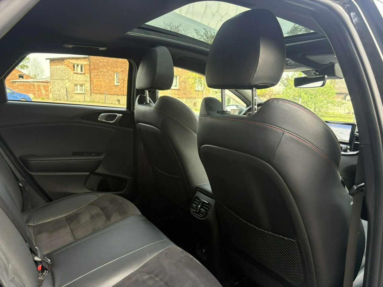 Kia Pro Cee'd - Zdjęcie 11