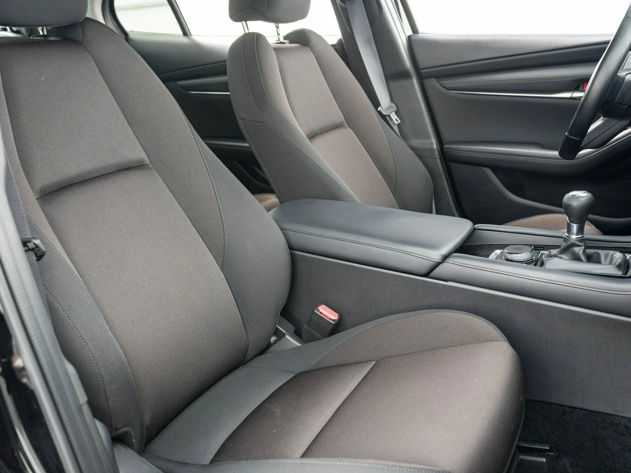 Mazda 3 - Zdjęcie 24