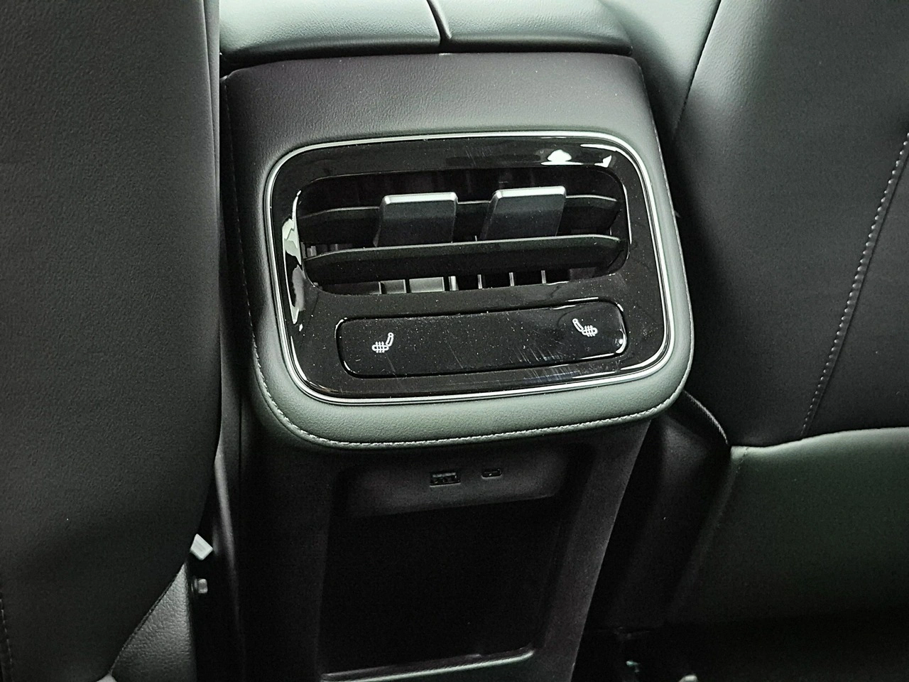 Chery Tiggo 8 - Zdjęcie 25