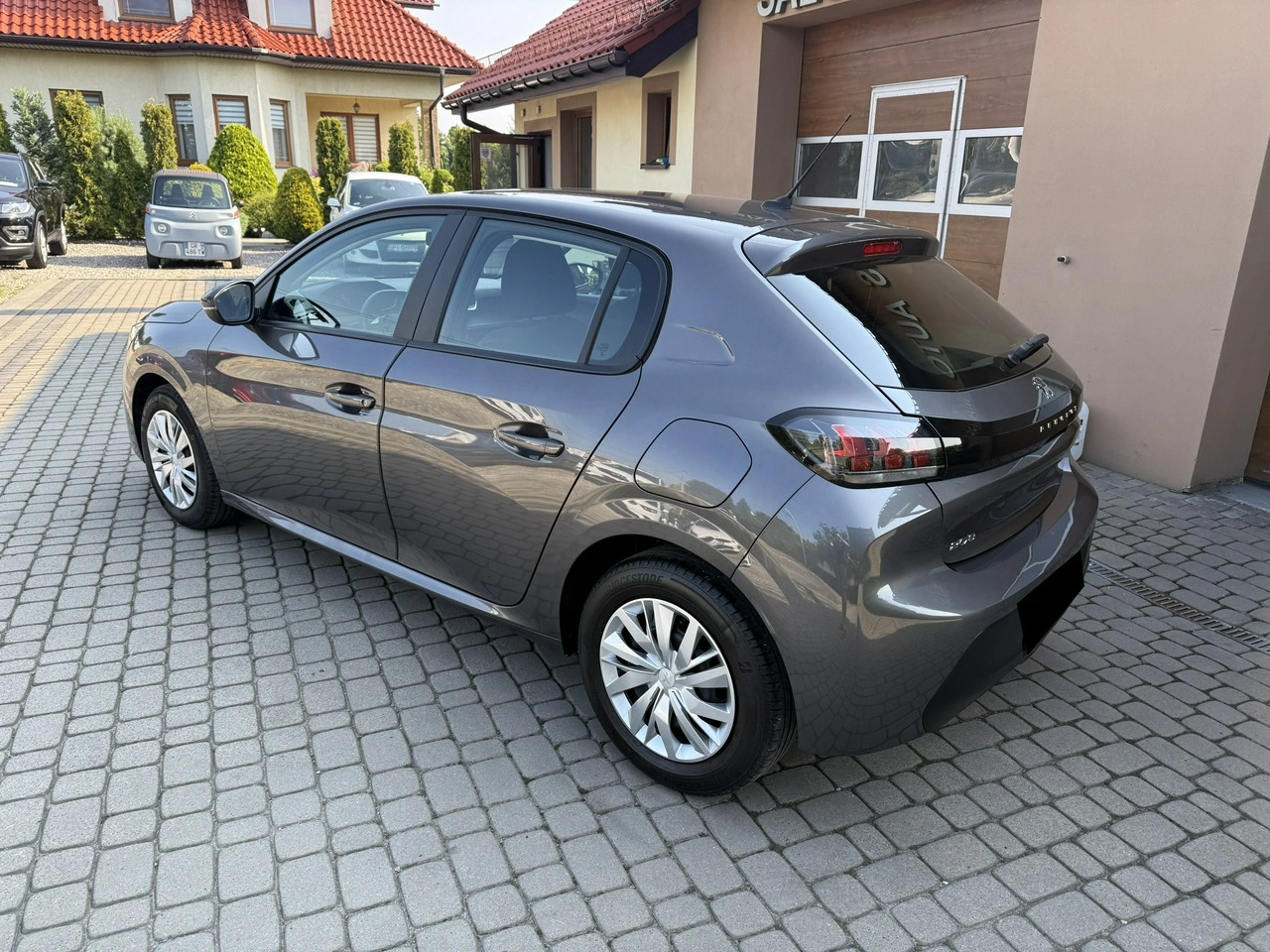 Peugeot 208 - Zdjęcie 9