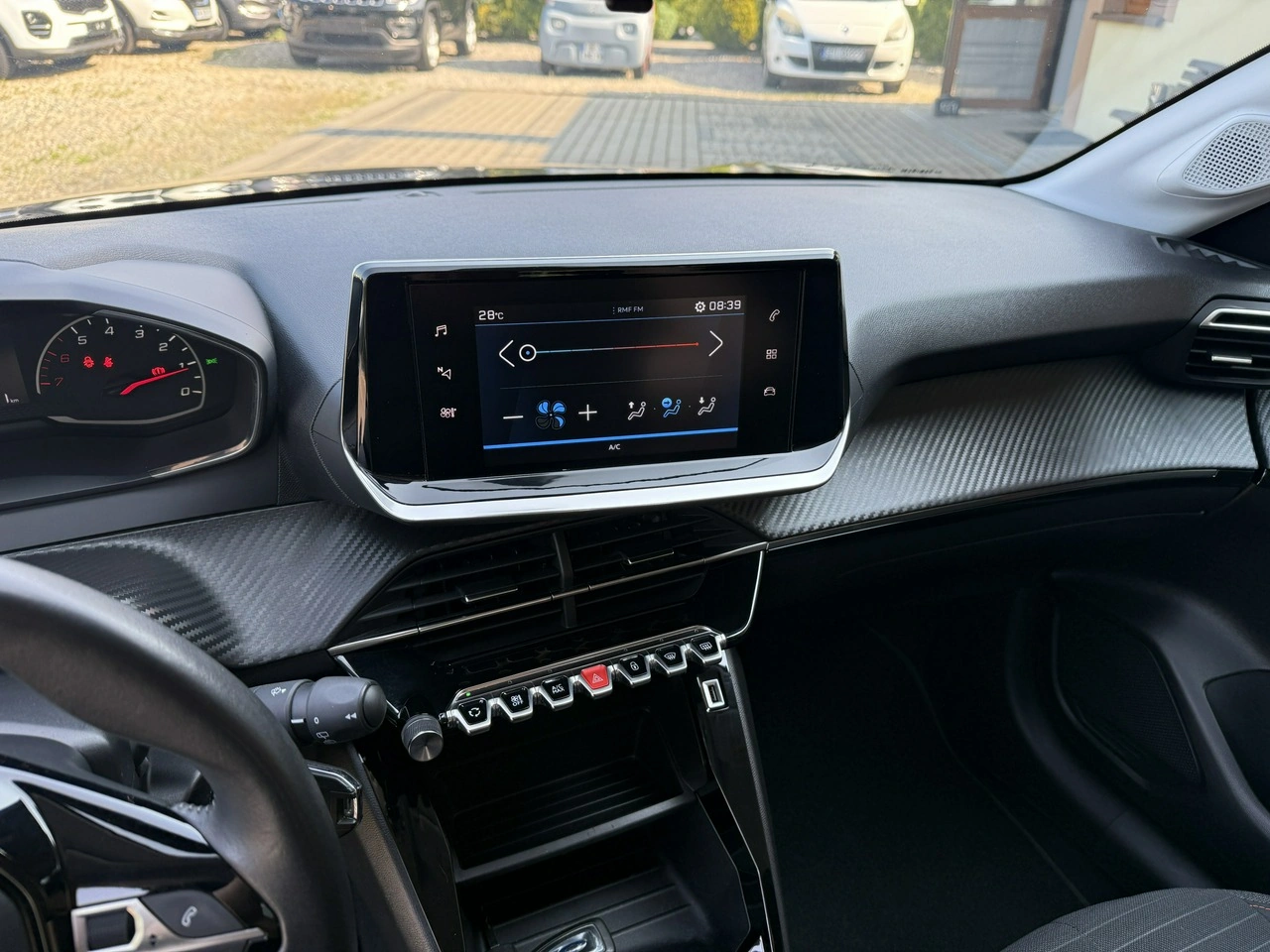 Peugeot 208 - Zdjęcie 18