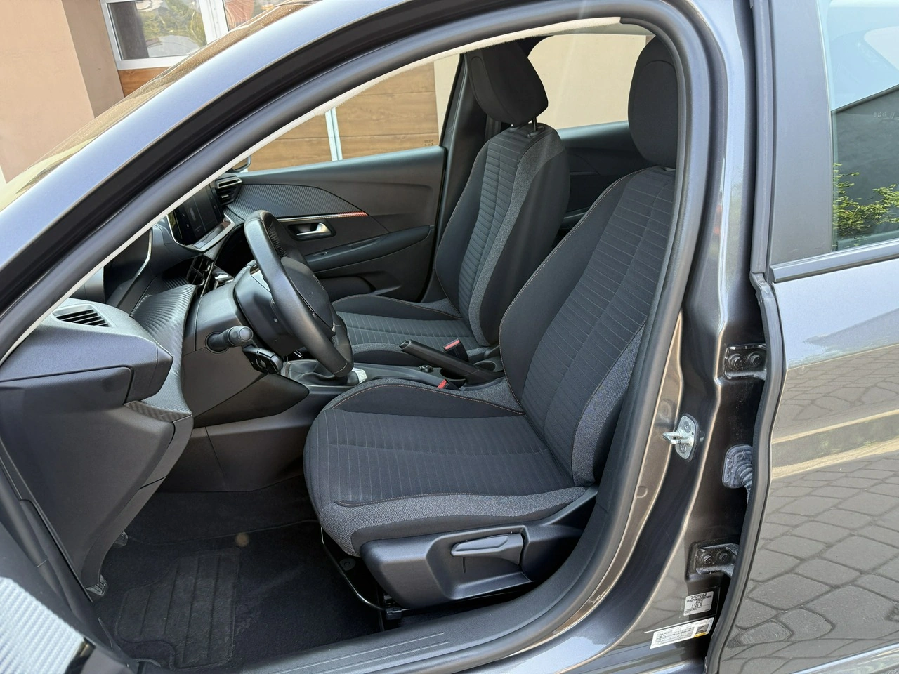 Peugeot 208 - Zdjęcie 19