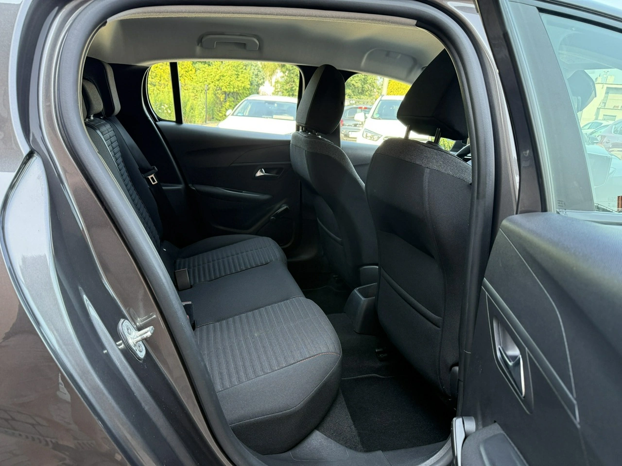 Peugeot 208 - Zdjęcie 24