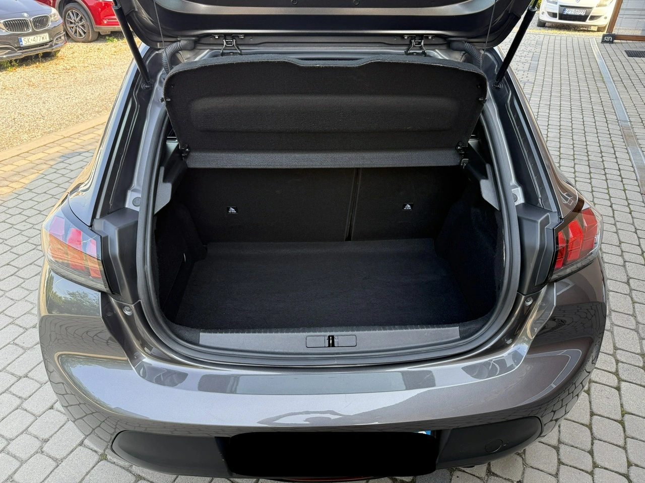 Peugeot 208 - Zdjęcie 25