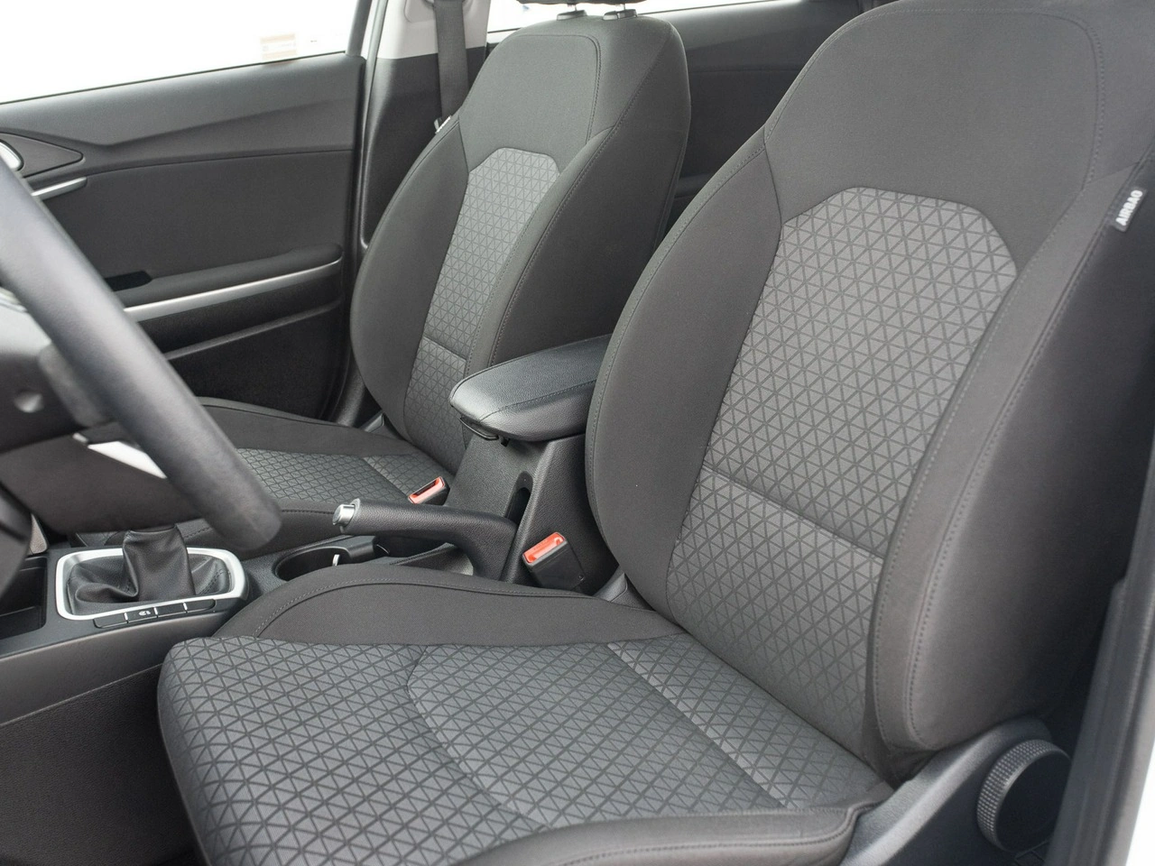 Kia Ceed - Zdjęcie 10