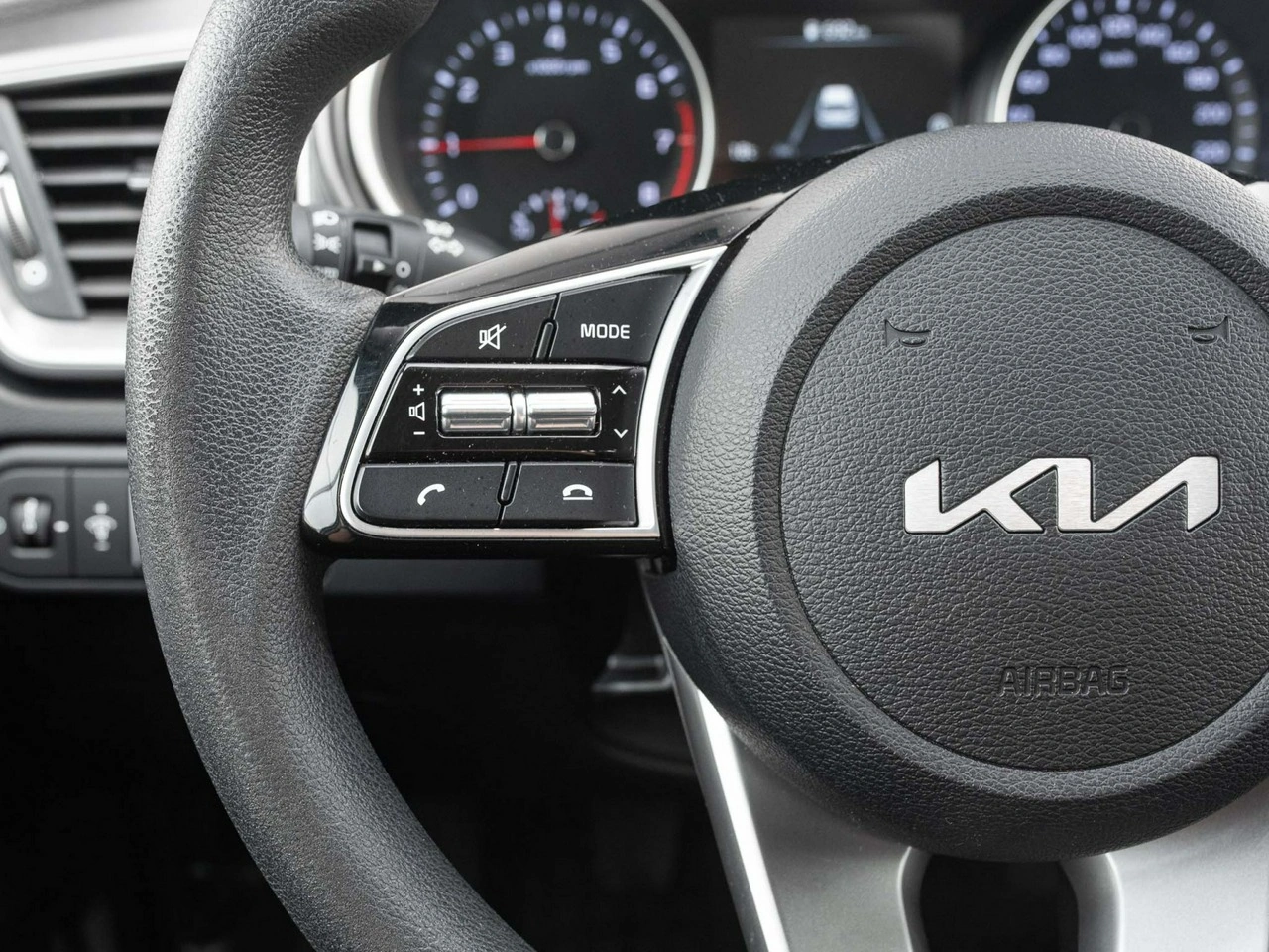Kia Ceed - Zdjęcie 12