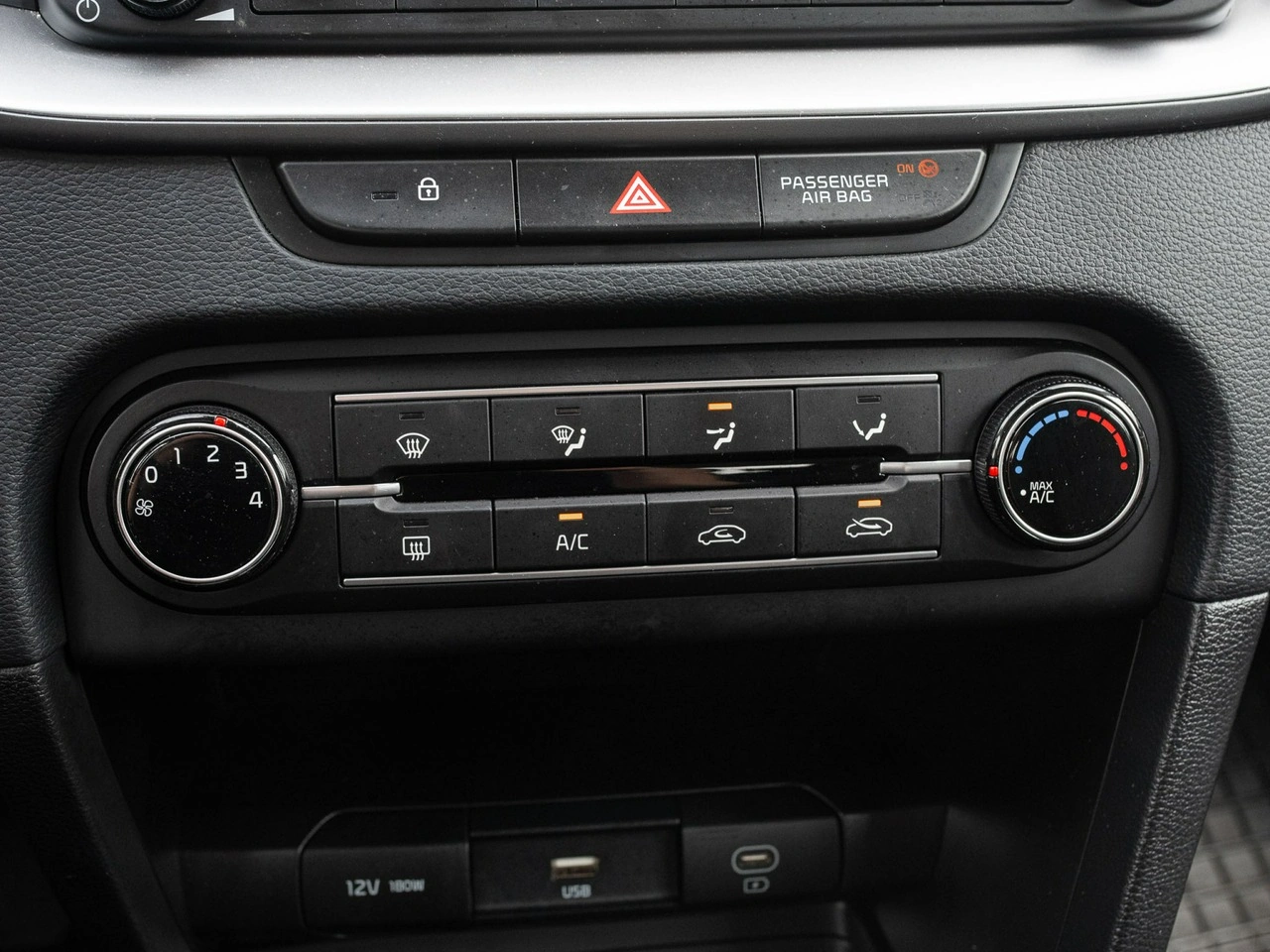 Kia Ceed - Zdjęcie 15