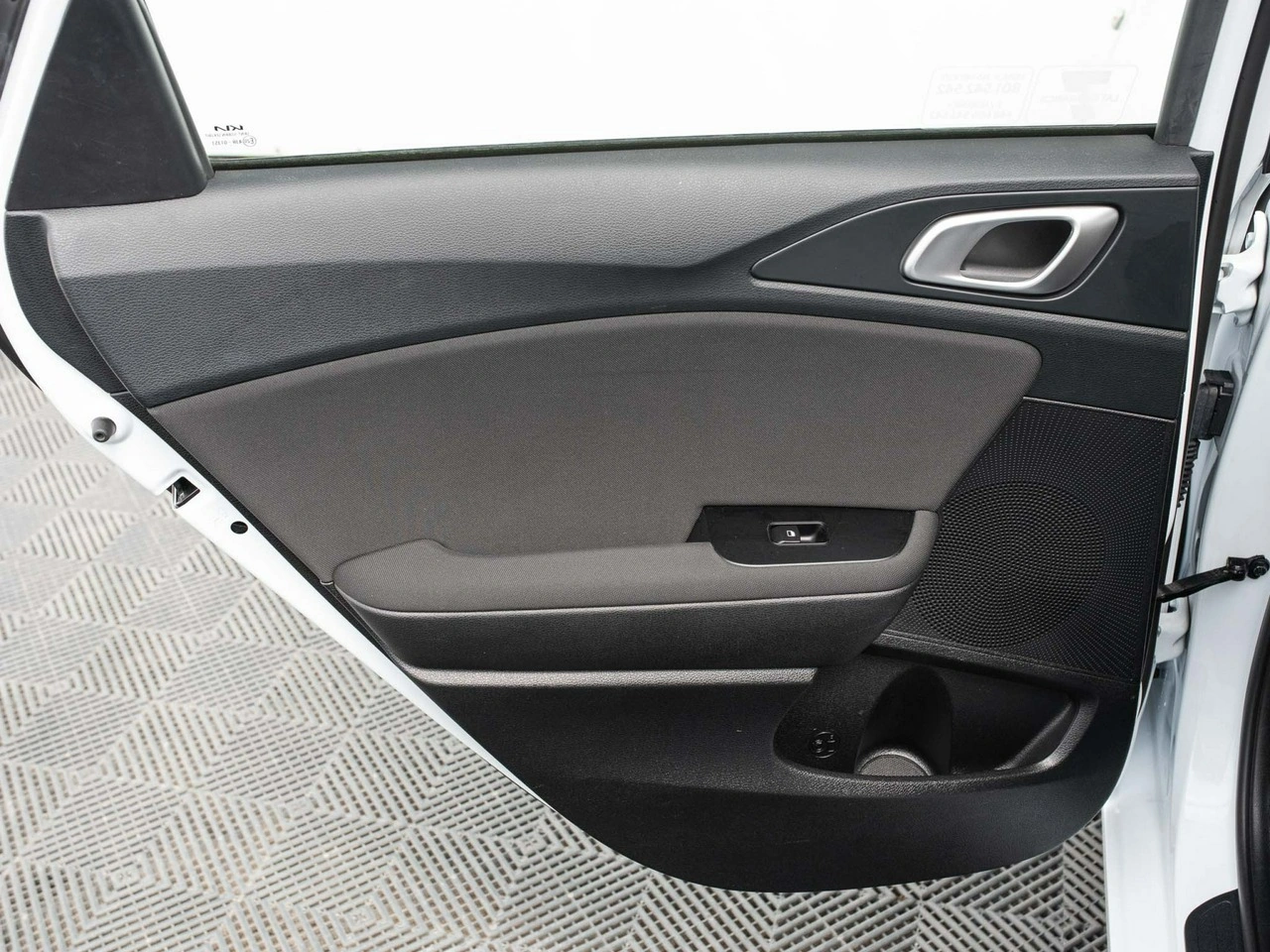 Kia Ceed - Zdjęcie 17