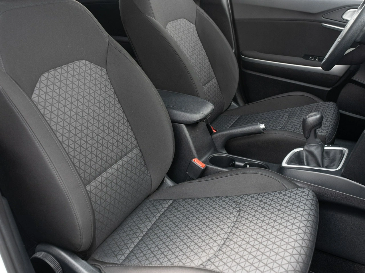 Kia Ceed - Zdjęcie 20