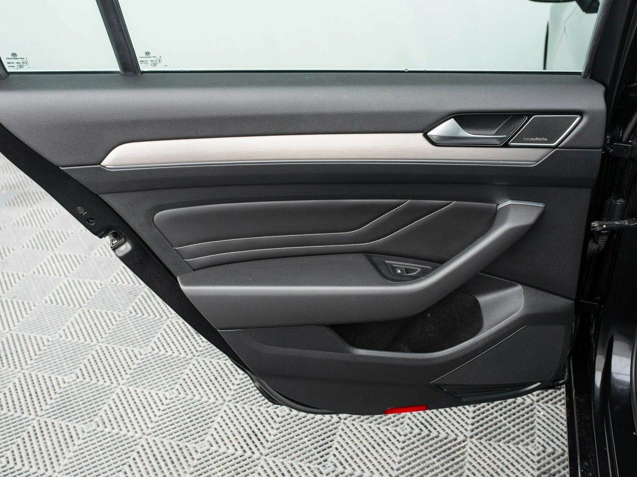 Volkswagen Passat - Zdjęcie 24
