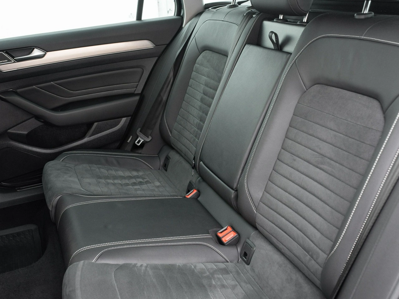 Volkswagen Passat - Zdjęcie 26