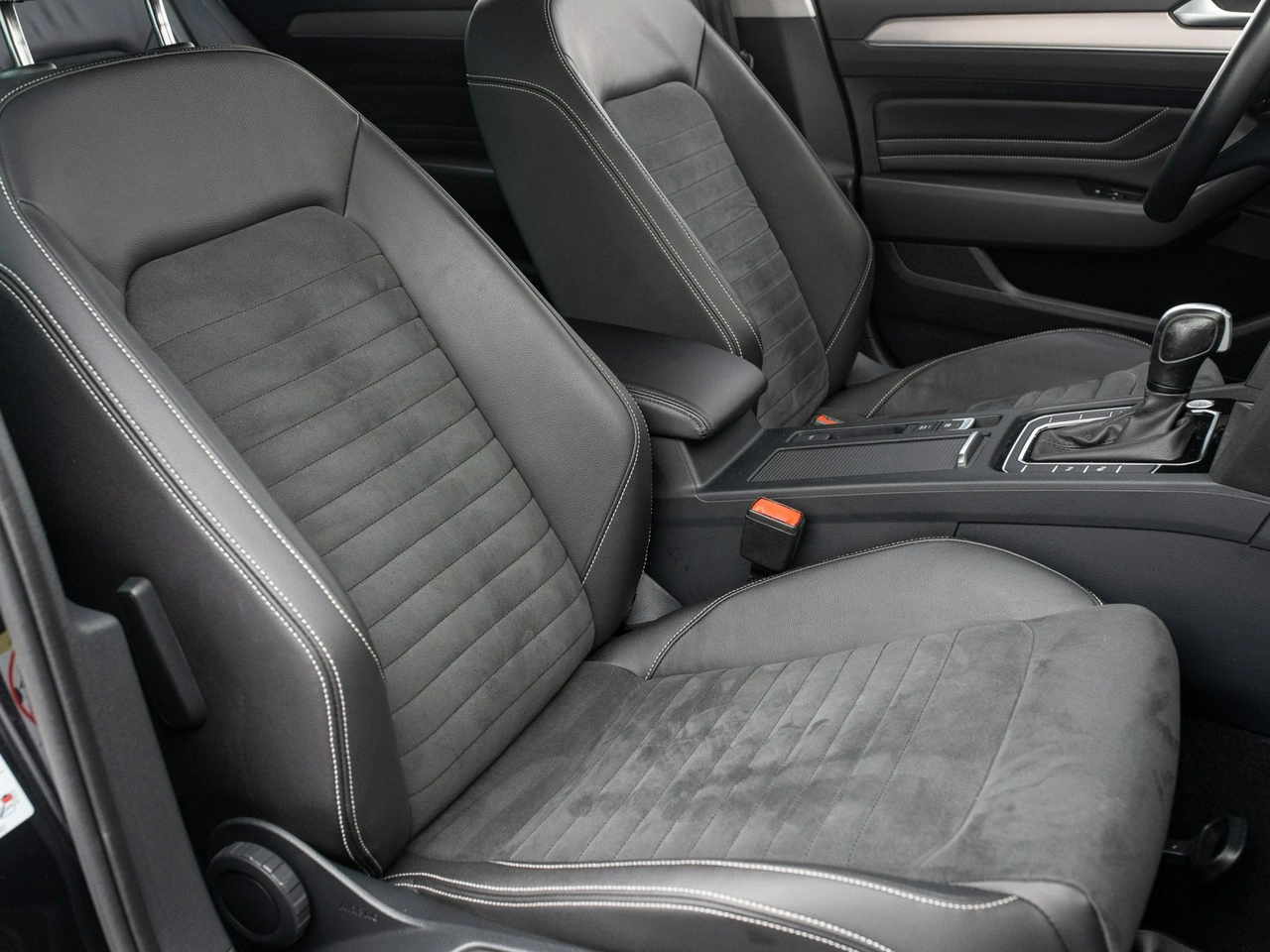 Volkswagen Passat - Zdjęcie 29