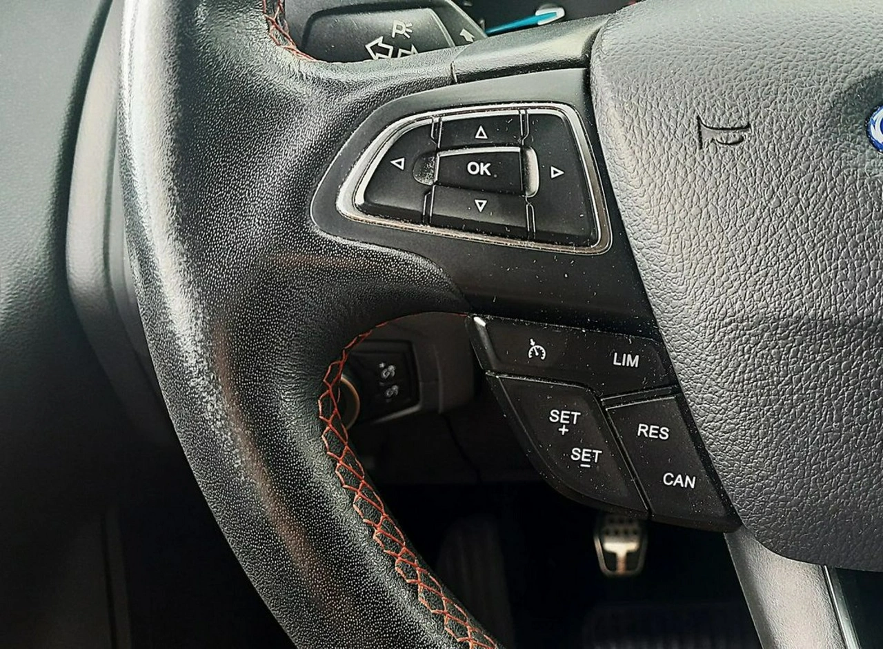 Ford Focus - Zdjęcie 19