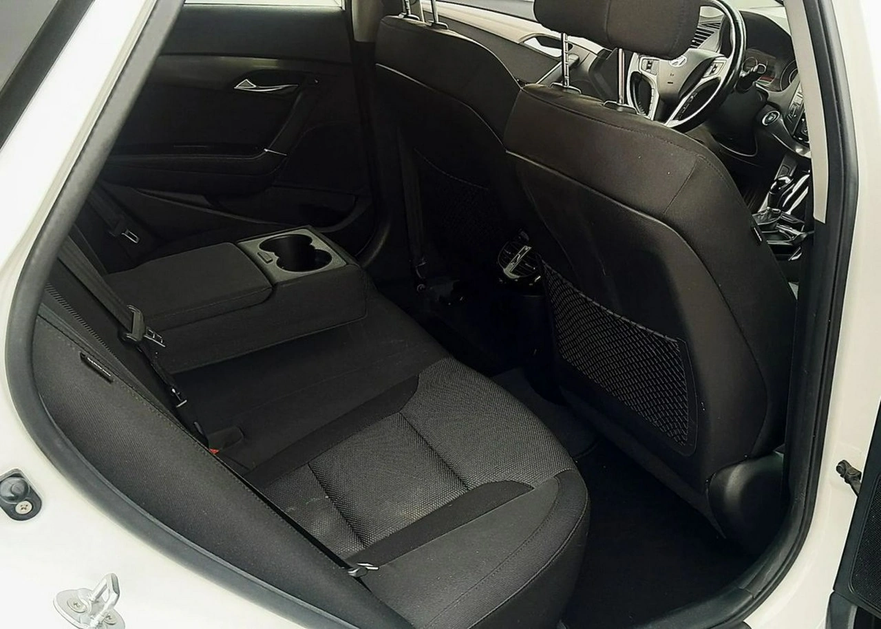 Hyundai i40 - Zdjęcie 11