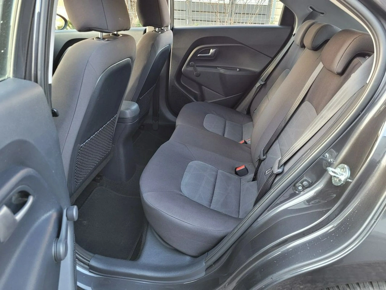 Kia Rio - Zdjęcie 10