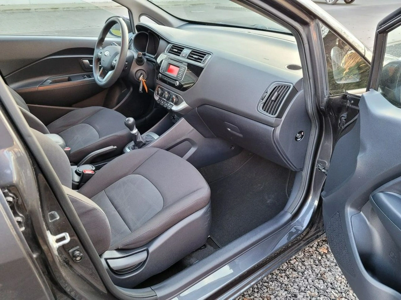 Kia Rio - Zdjęcie 12