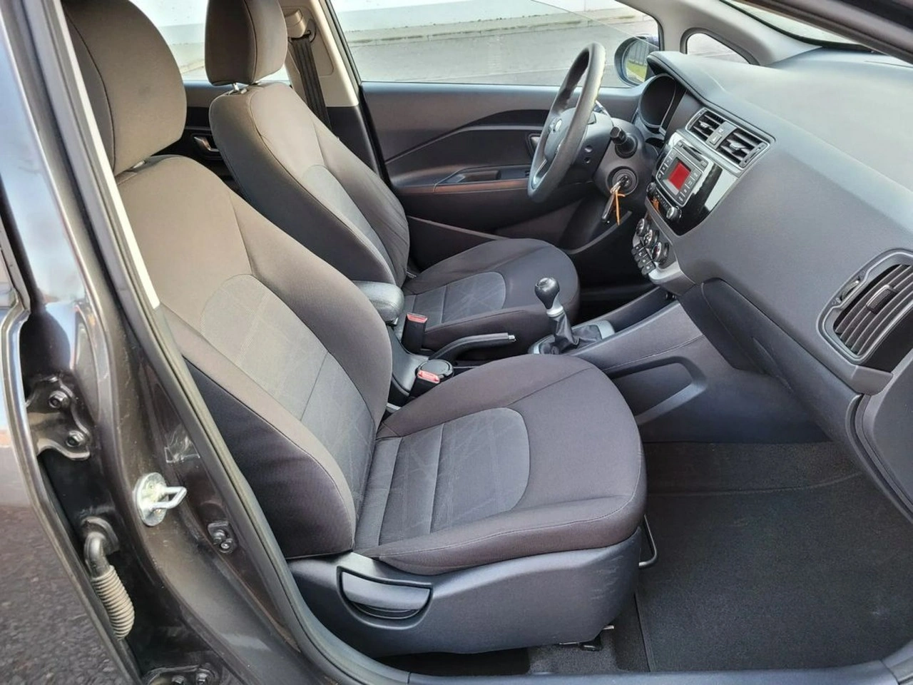 Kia Rio - Zdjęcie 13