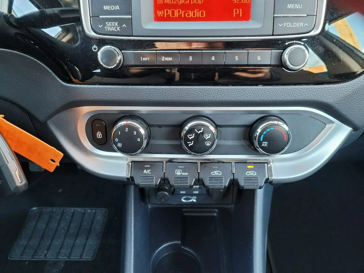 Kia Rio - Zdjęcie 15