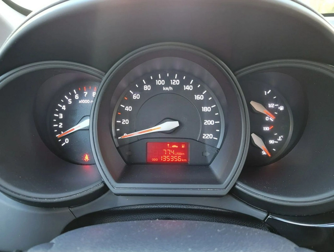 Kia Rio - Zdjęcie 19