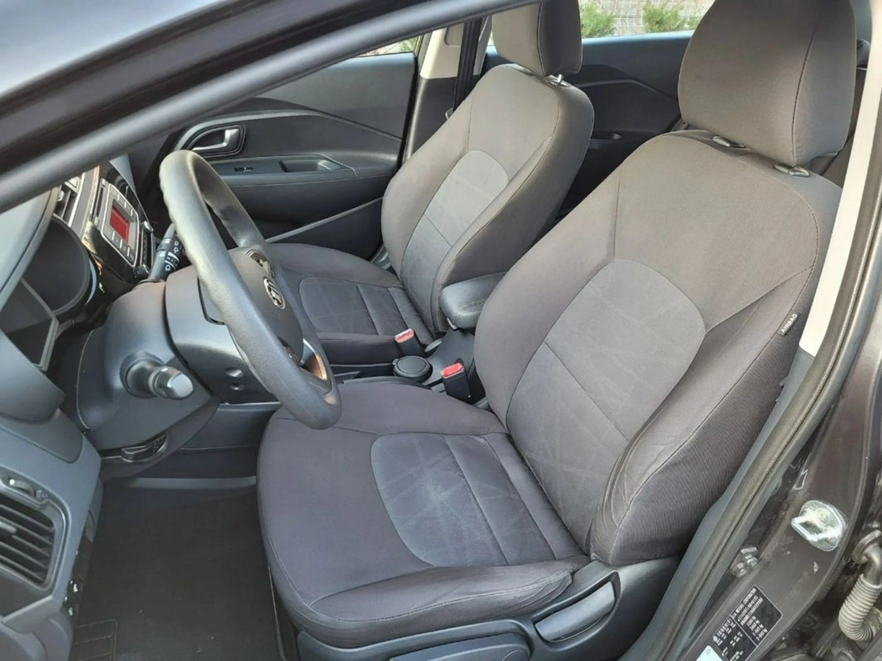 Kia Rio - Zdjęcie 8