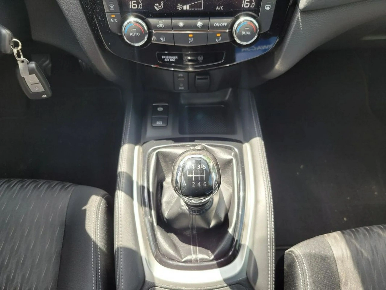 Nissan X-Trail - Zdjęcie 17