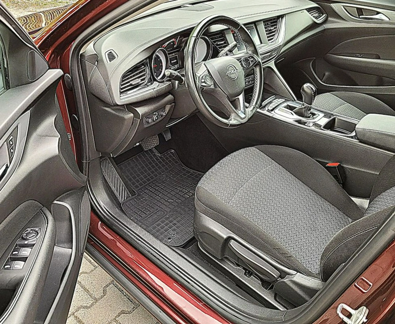 Opel Insignia - Zdjęcie 13